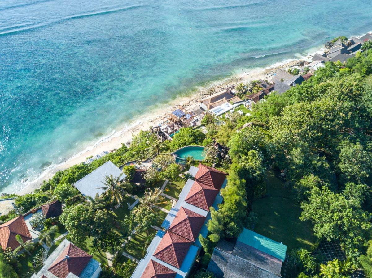 Готель Kembang Kuning Улувату Екстер'єр фото